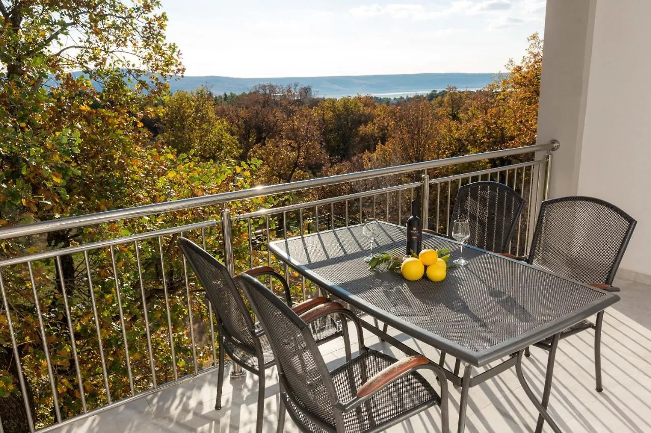 Apartmani Villa Paulo Starigrad Paklenica Appartamento