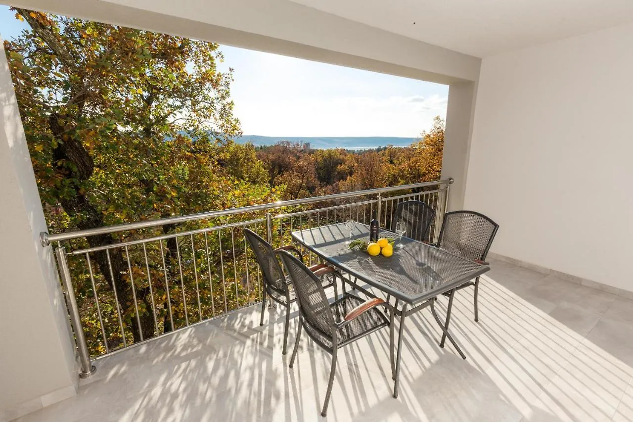 Apartmani Villa Paulo Starigrad Paklenica 0*,