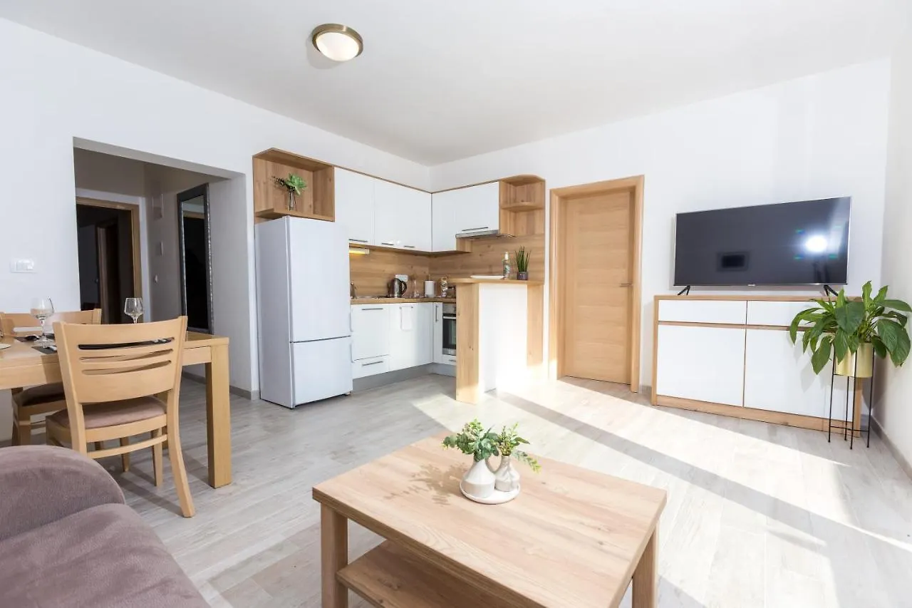 Apartment Apartmani Villa Paulo Starigrad Paklenica