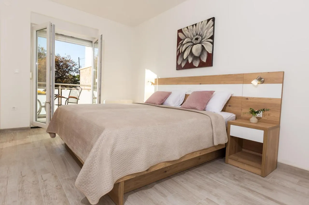 Apartmani Villa Paulo Starigrad Paklenica