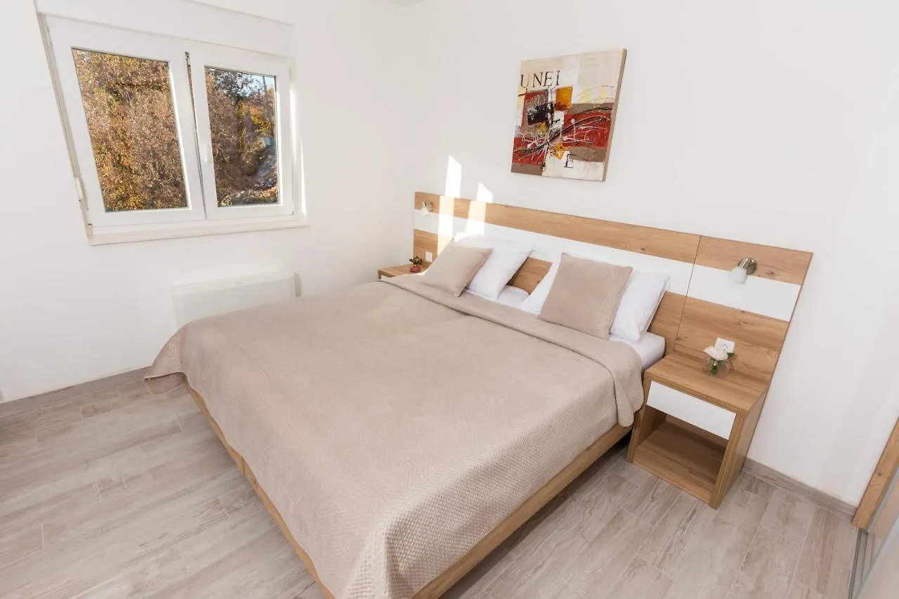 Apartmani Villa Paulo Starigrad Paklenica Kroatië