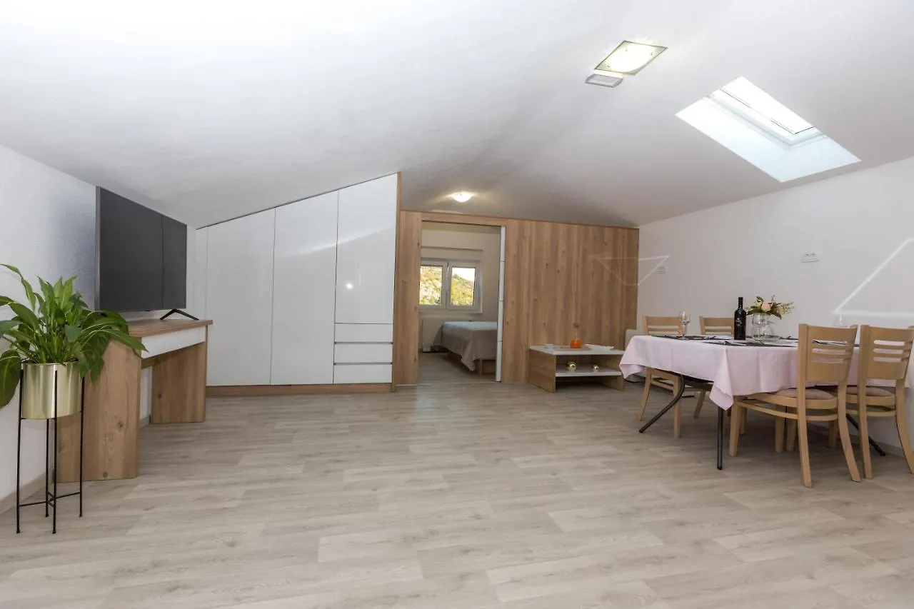 Apartmani Villa Paulo Starigrad Paklenica Appartement