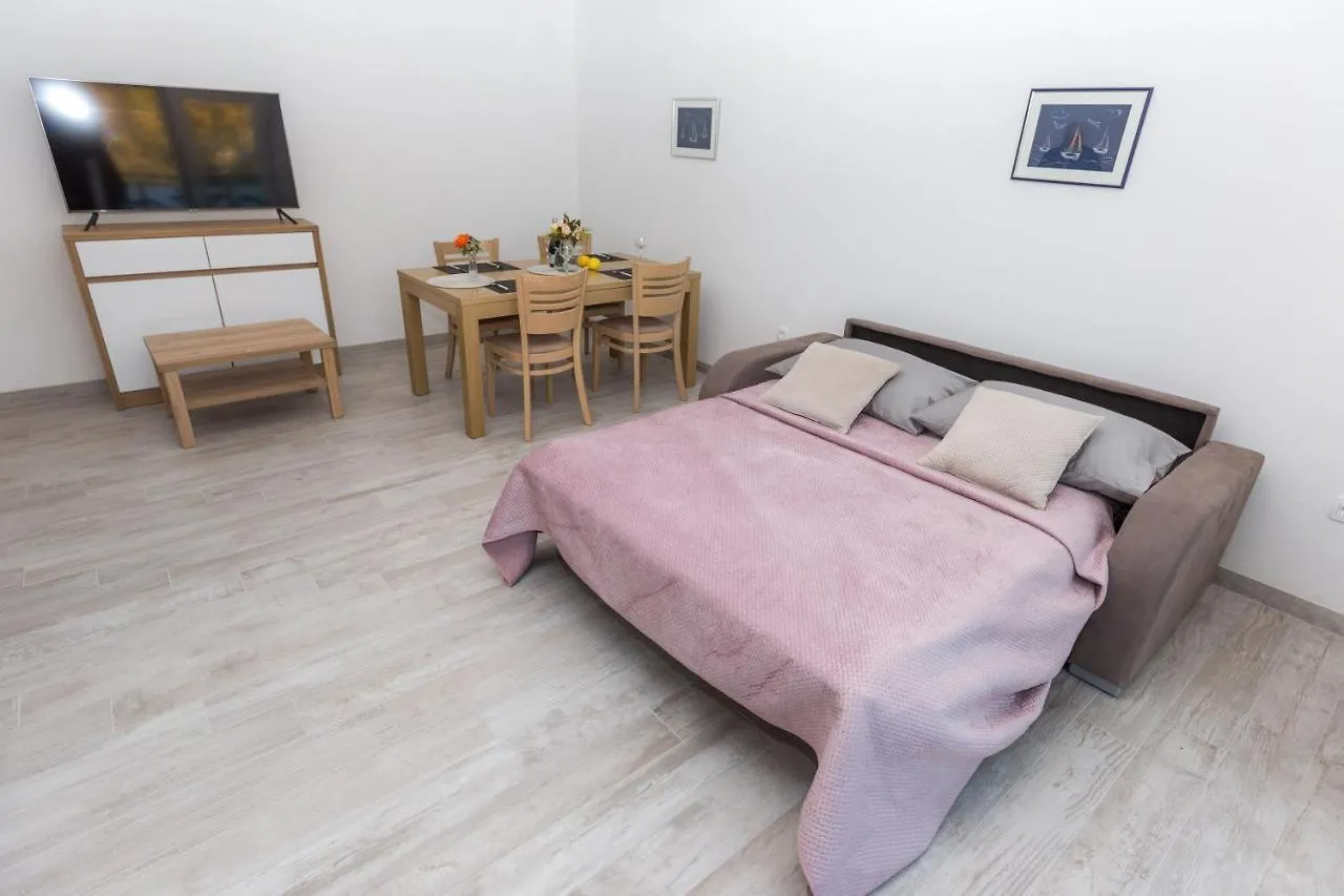Apartmani Villa Paulo Starigrad Paklenica 0*,  Kroatië