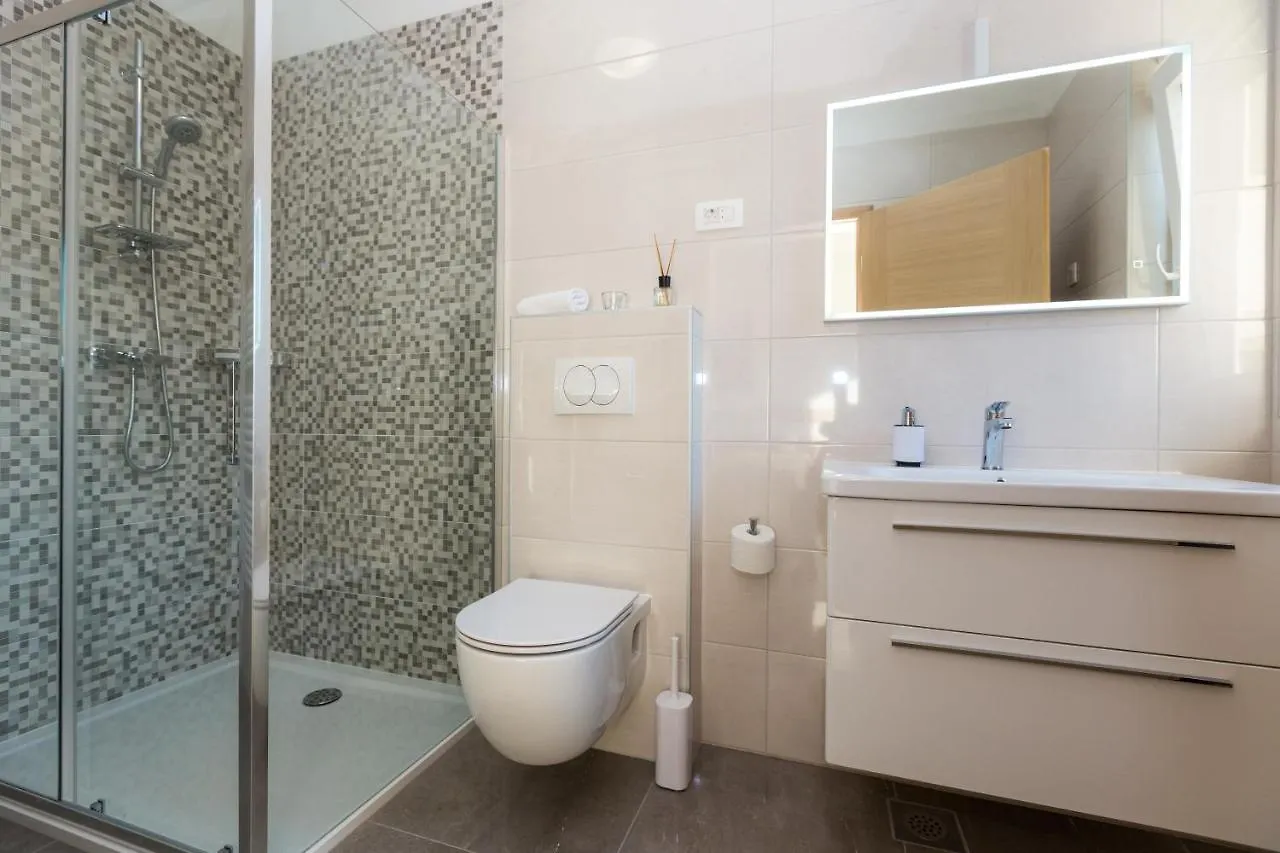 Apartmani Villa Paulo Starigrad Paklenica