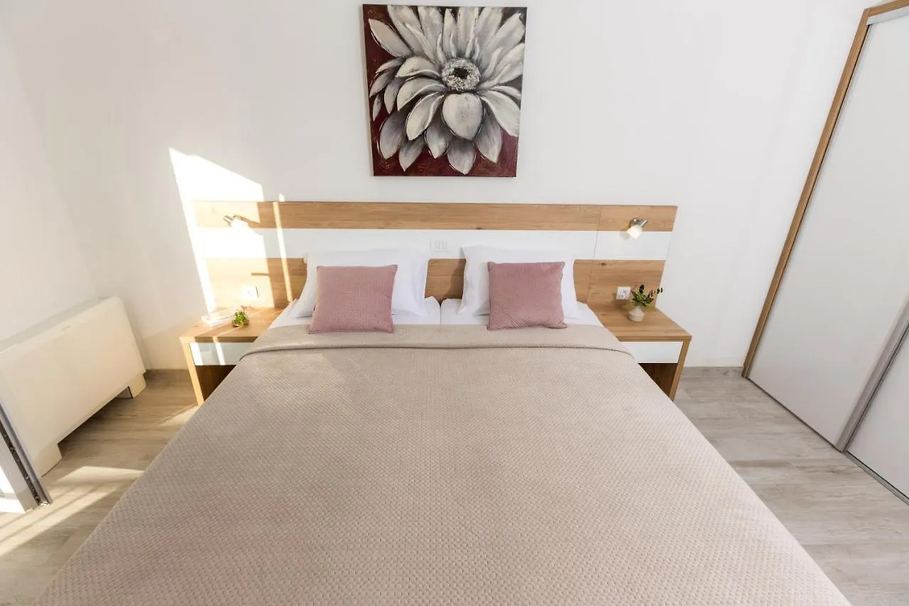 Appartement Apartmani Villa Paulo Starigrad Paklenica