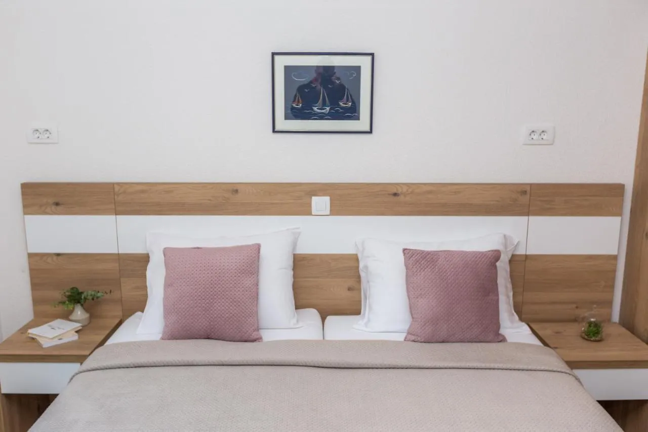 Apartmani Villa Paulo Starigrad Paklenica Kroatië