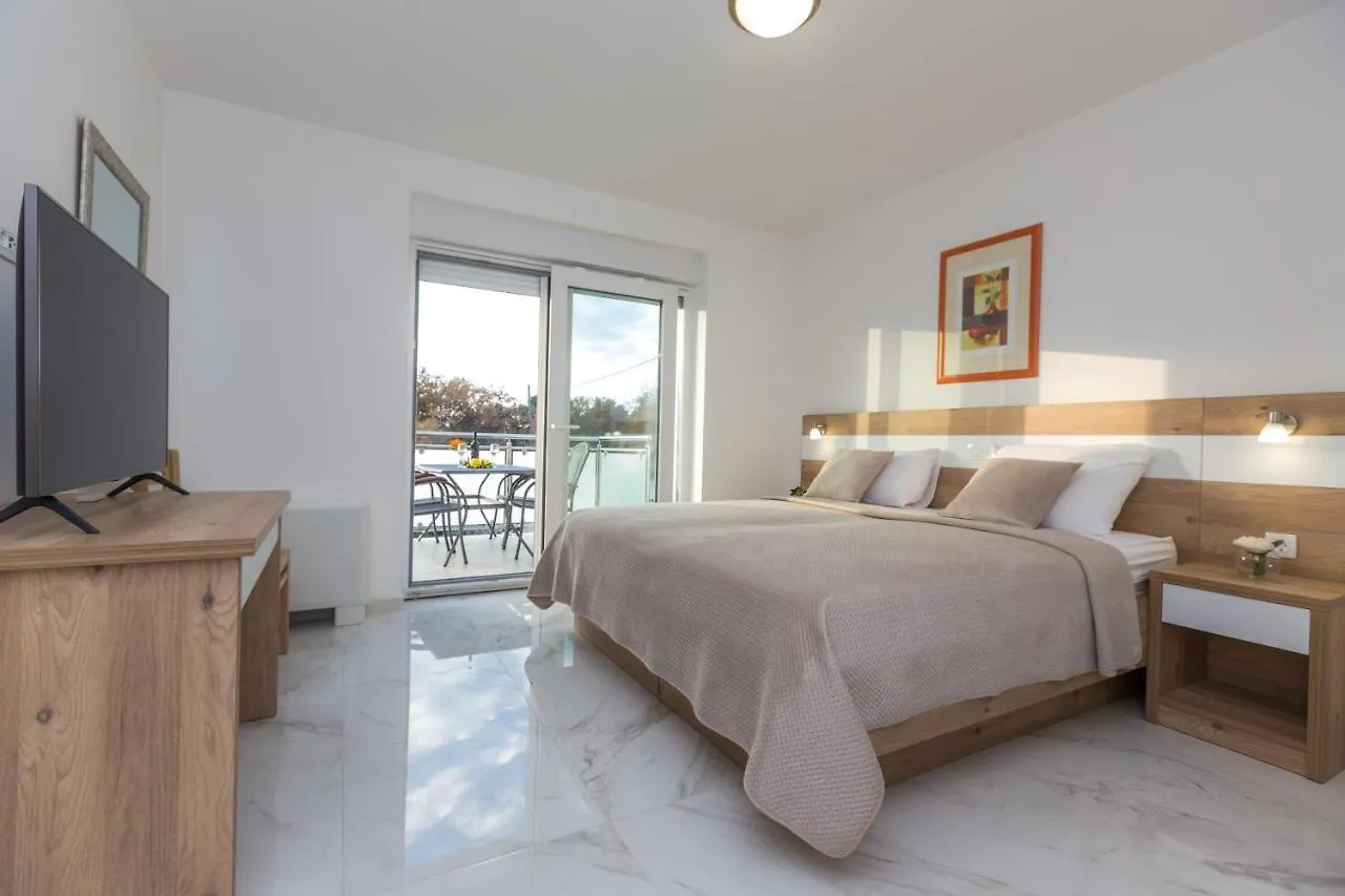 Apartmani Villa Paulo Starigrad Paklenica Appartement