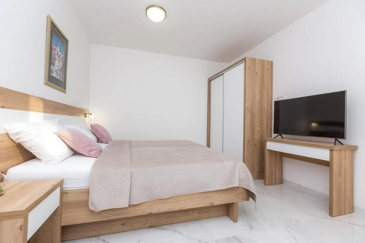 Appartement Apartmani Villa Paulo Starigrad Paklenica