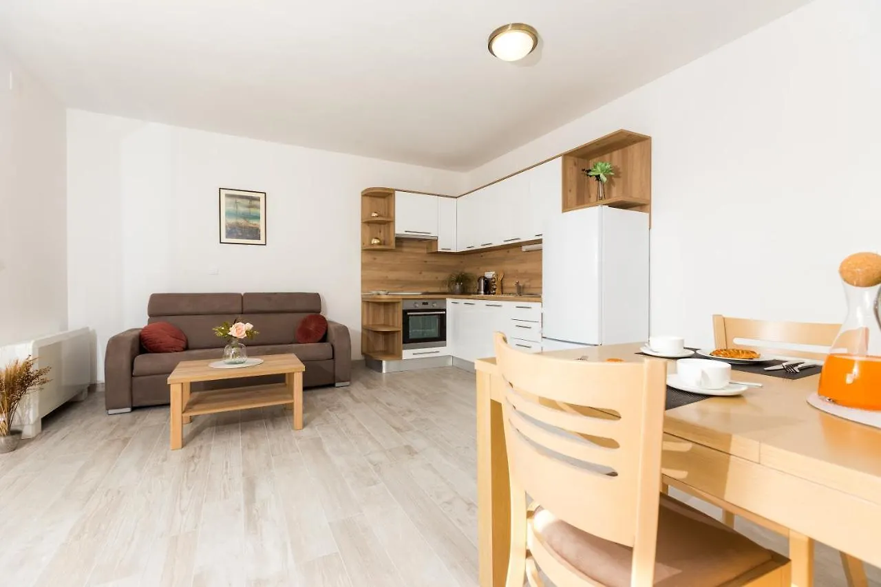 Apartmani Villa Paulo Starigrad Paklenica Appartement