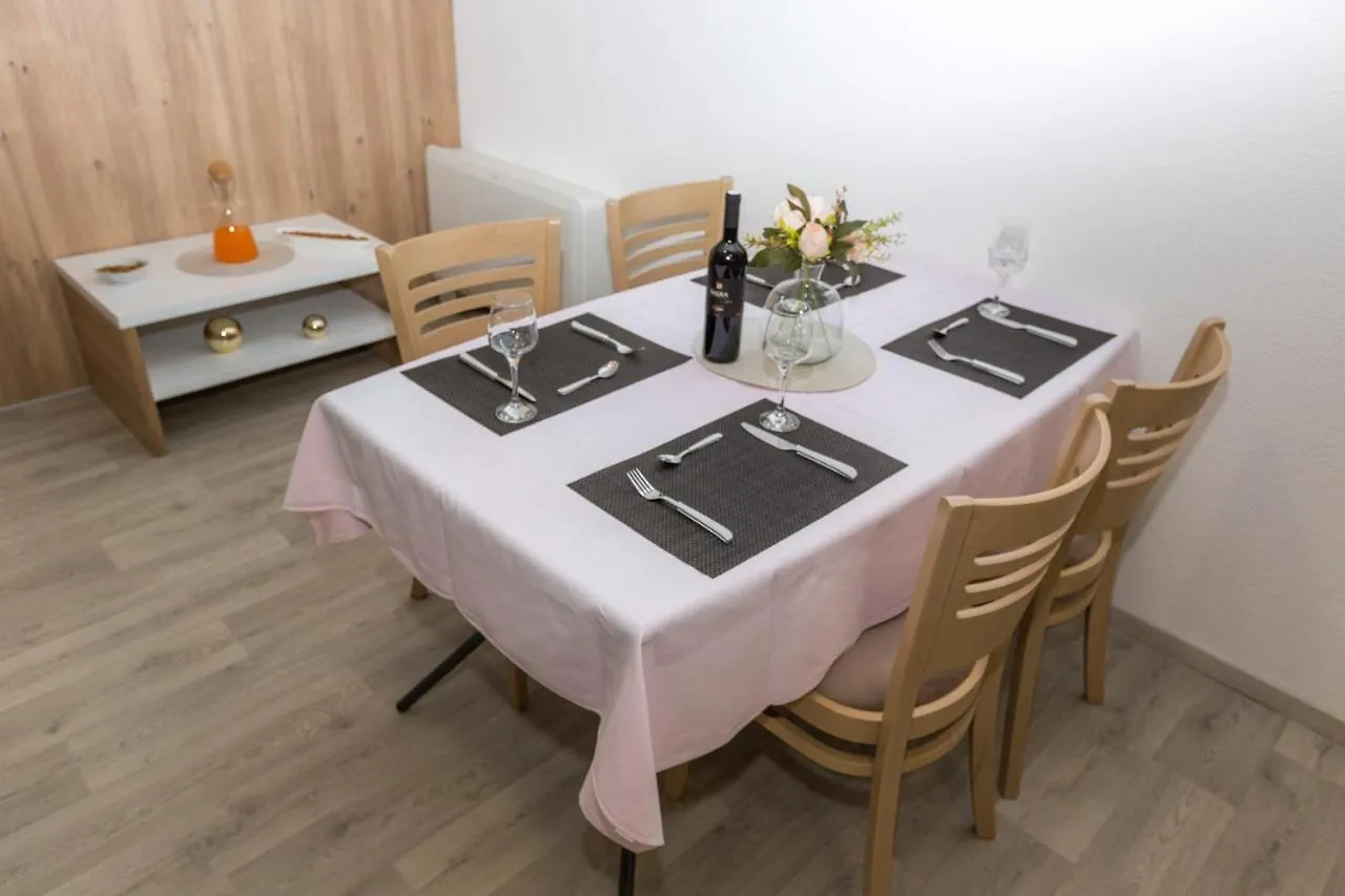 Apartmani Villa Paulo Starigrad Paklenica Kroatië