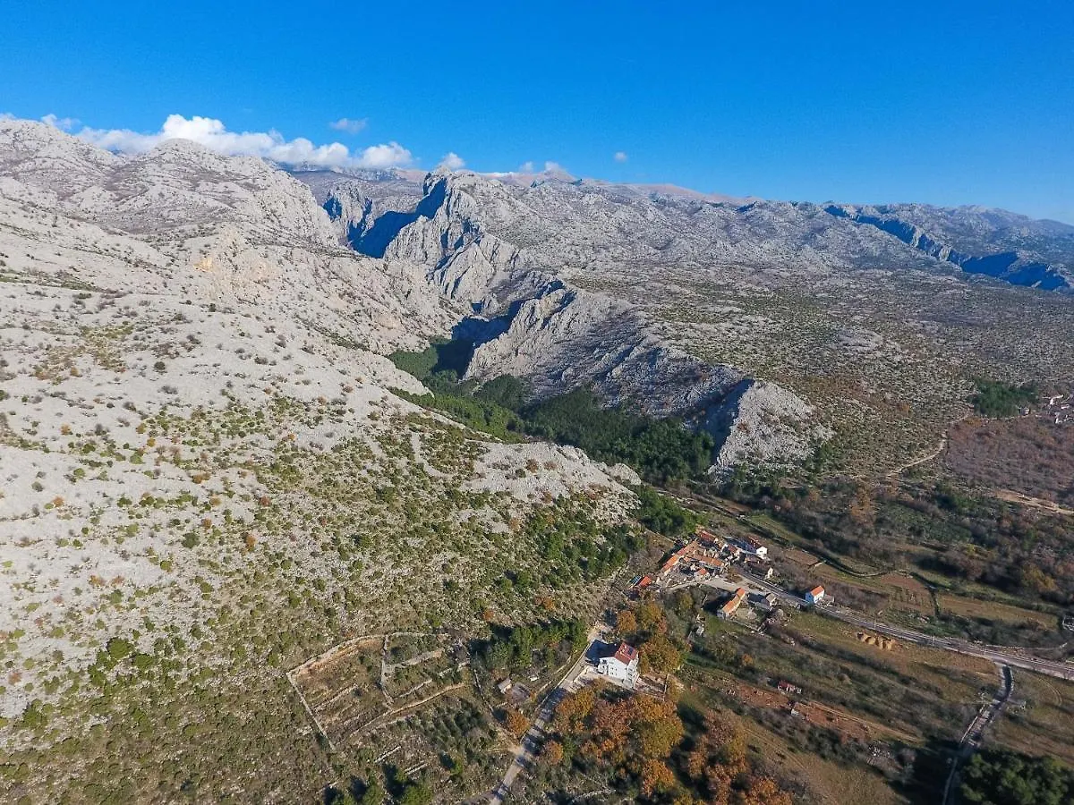 Apartmani Villa Paulo Starigrad Paklenica 0*,
