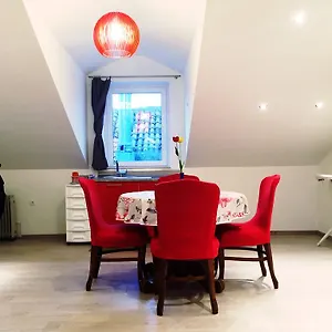 https://apartments-toni-trogir-21220.splithotels.org